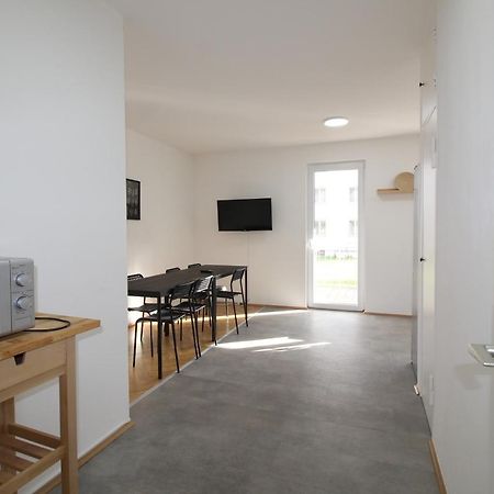 Apartmenthaus Kitzingen - Grosszuegige Wohnungen Fuer Je 6 Personen Mit Balkon ภายนอก รูปภาพ