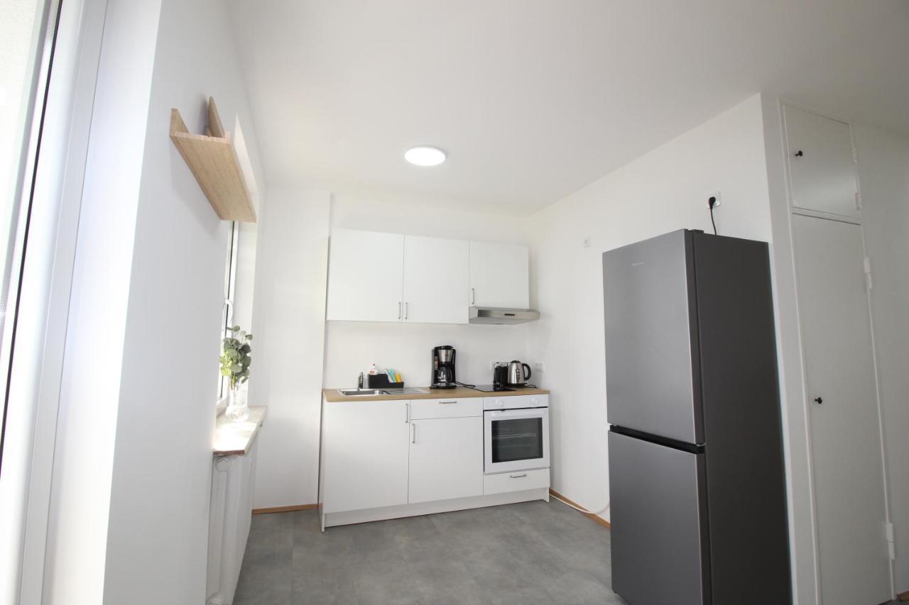 Apartmenthaus Kitzingen - Grosszuegige Wohnungen Fuer Je 6 Personen Mit Balkon ภายนอก รูปภาพ