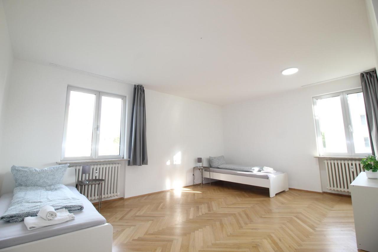 Apartmenthaus Kitzingen - Grosszuegige Wohnungen Fuer Je 6 Personen Mit Balkon ภายนอก รูปภาพ